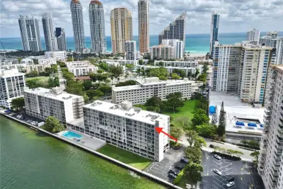 17500 N Bay Rd #S907, Sunny Isles Beach: photo 1 of 24