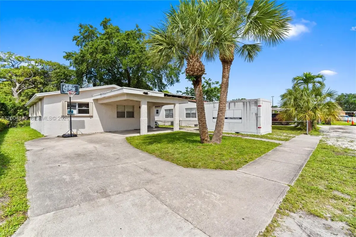 723 NW 15th Ter, Fort Lauderdale: photo 1 of 34