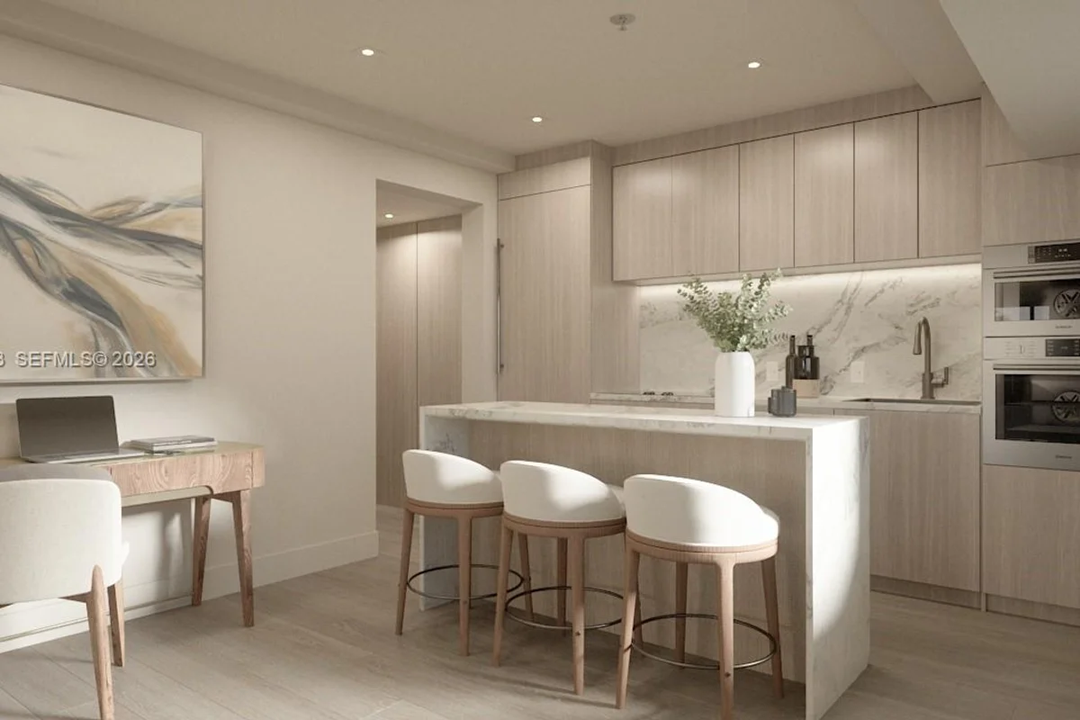 250 Collins Ave #105, Miami Beach: photo 1 of 35
