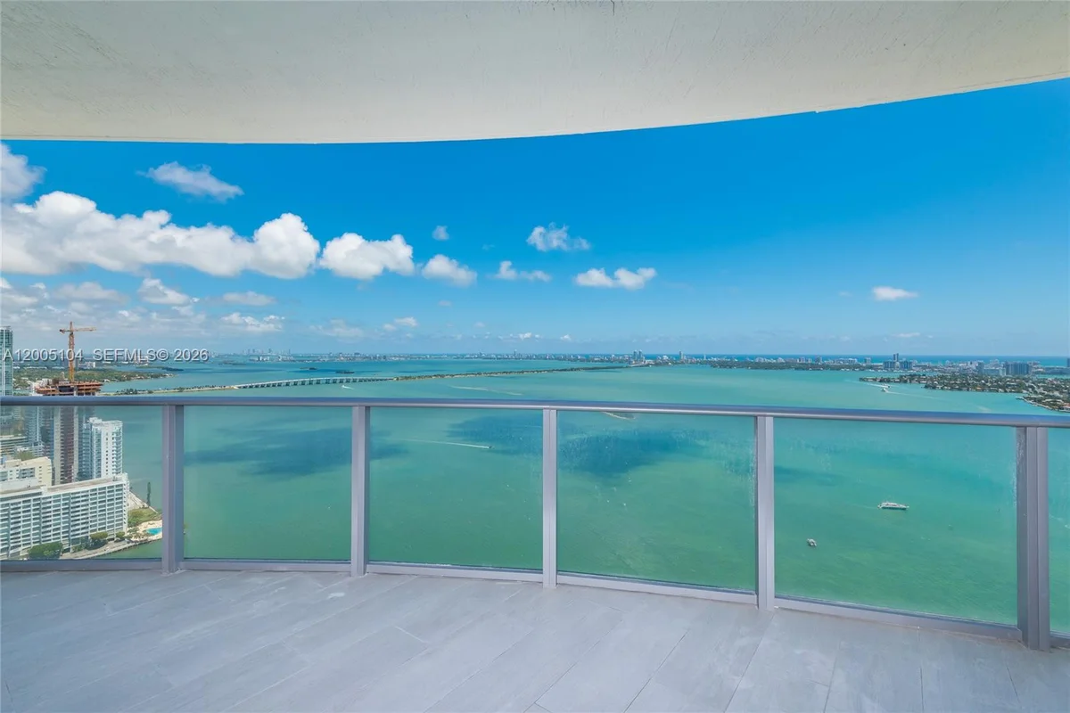 488 NE 18th St #4515, Miami: photo 1 of 44