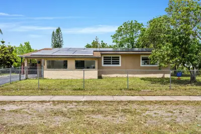 670 SW 29th Ave, Fort Lauderdale: photo 1 of 45