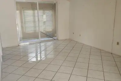 8060 Sunrise Lakes Dr E #109, Sunrise: photo 1 of 4
