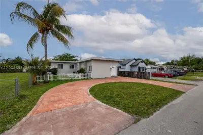 2204 Mckinley St, Hollywood: photo 1 of 34