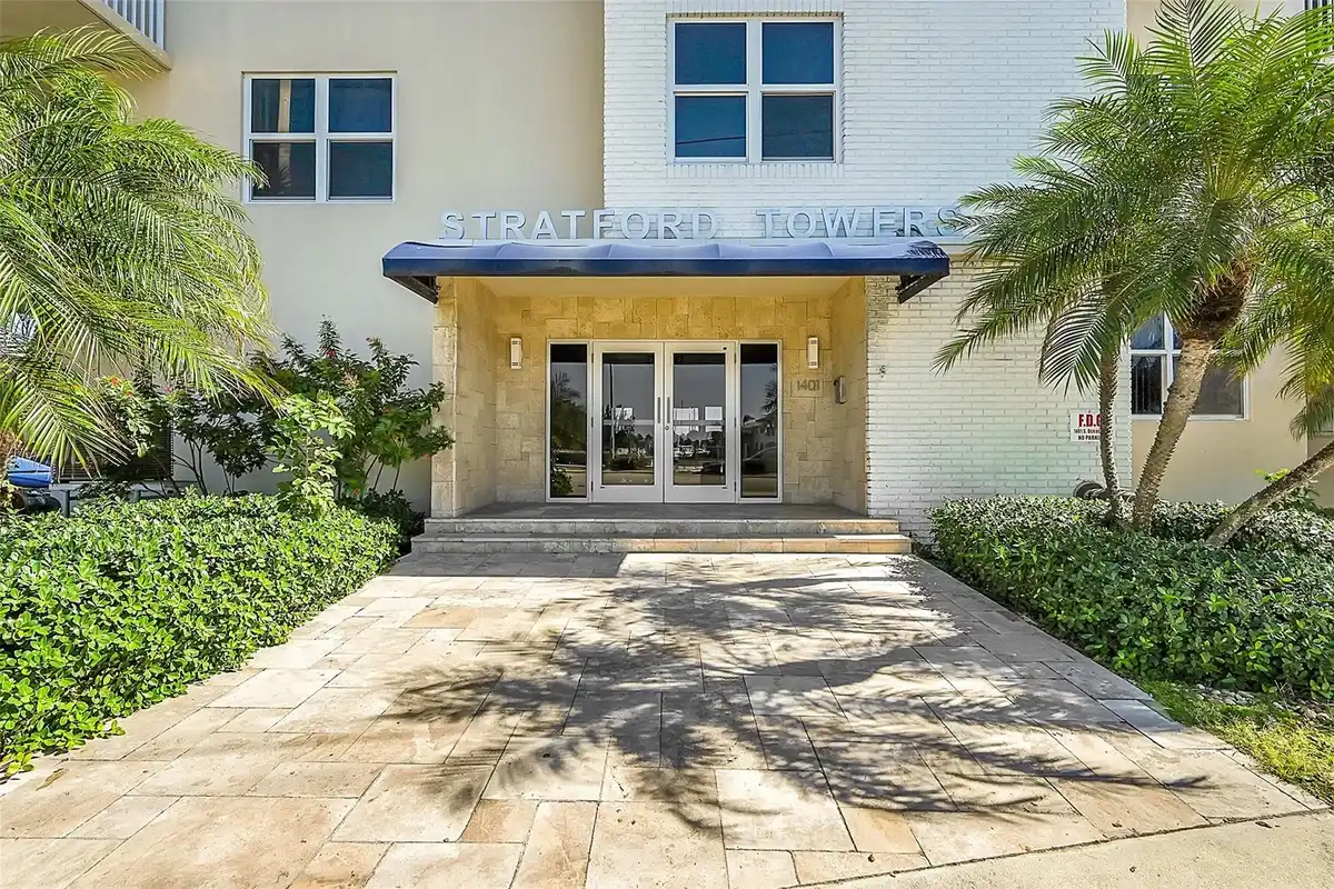 1401 S Ocean Dr #304, Hollywood: photo 1 of 43