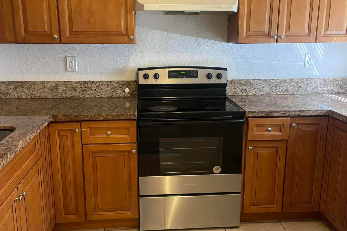 8249 Fairway Rd, Sunrise: photo 1 of 10