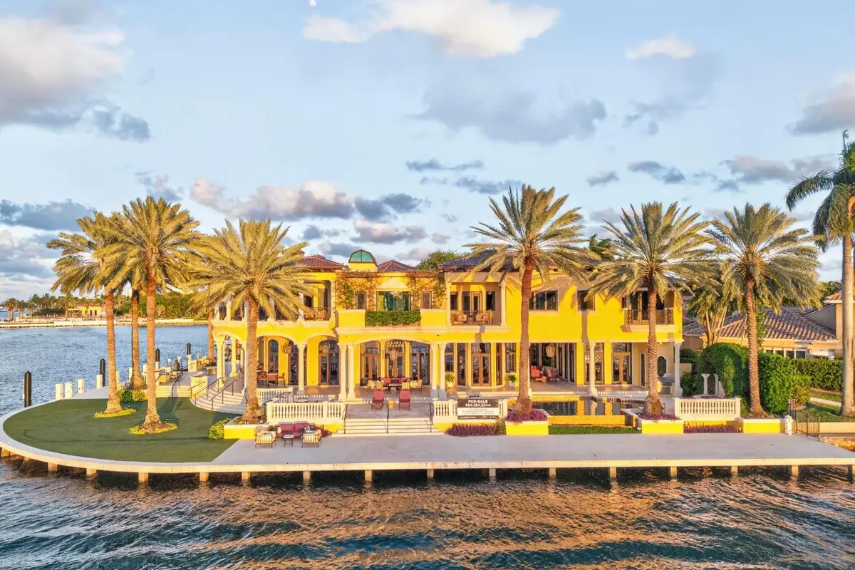 1 Isla Bahia Dr, Fort Lauderdale: photo 1 of 99