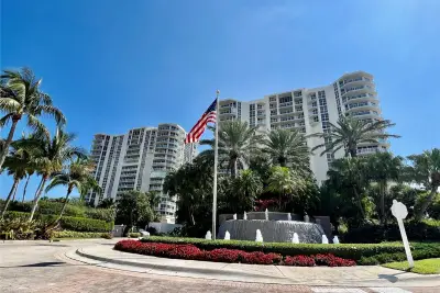 6001 N Ocean Dr #706, Hollywood: photo 1 of 53