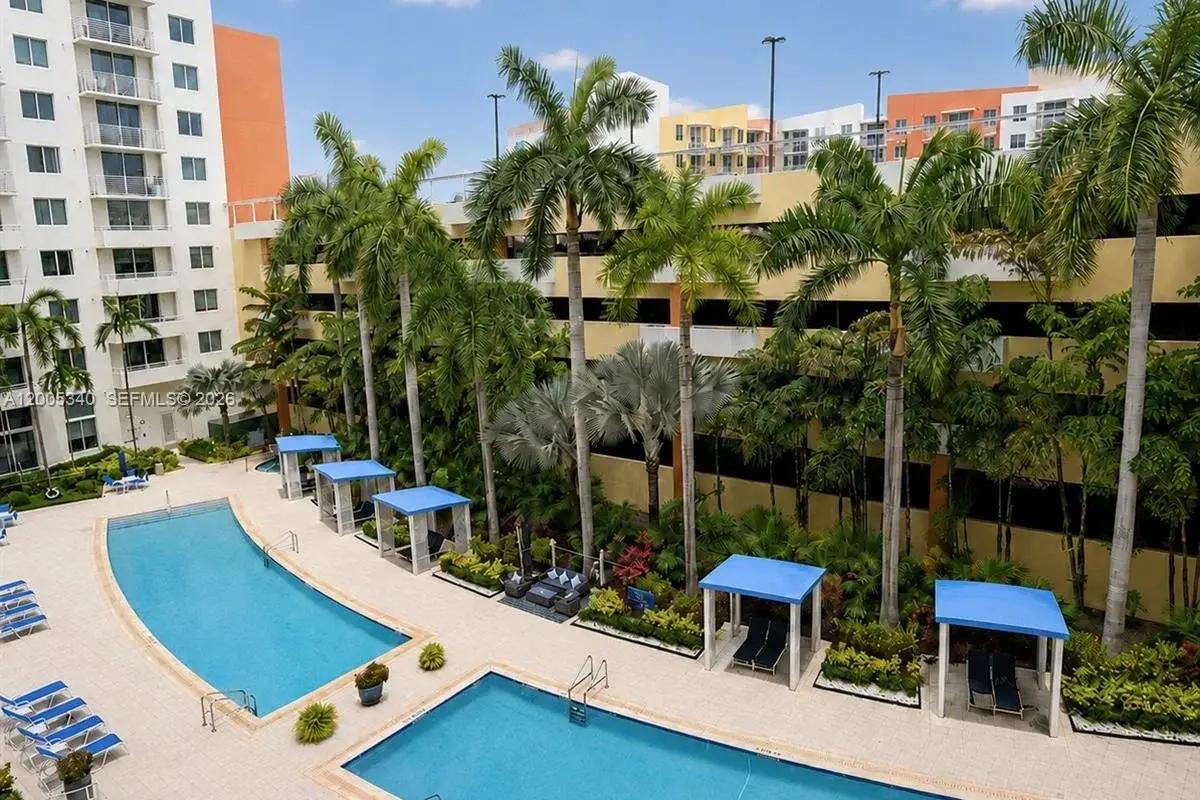 18800 NE 29th Ave #526, Aventura: photo 1 of 7