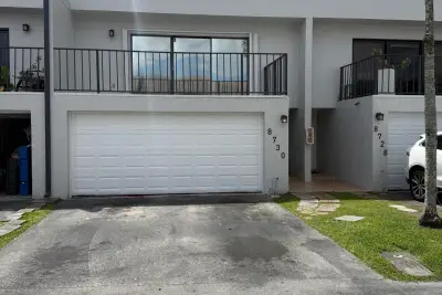 8730 SW 154th Cir Pl, Miami: photo 1 of 18