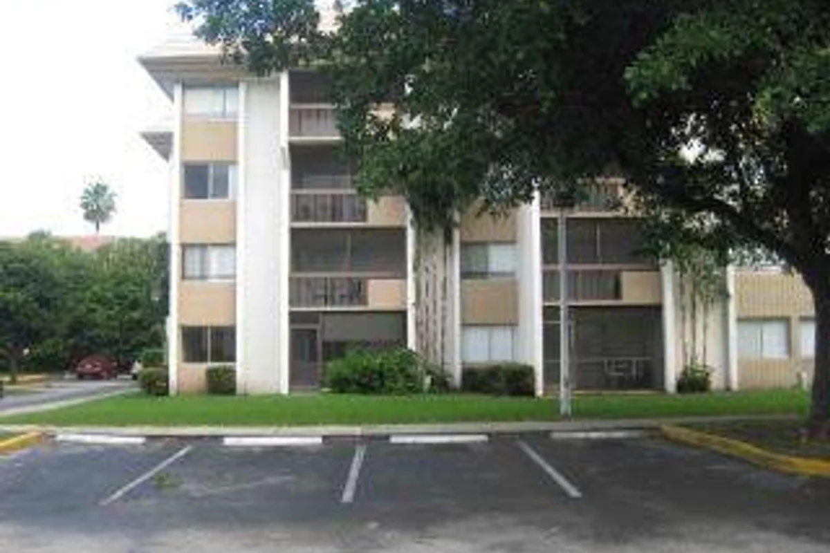 701 N Pine Island Rd #304, Plantation: photo 1 of 77