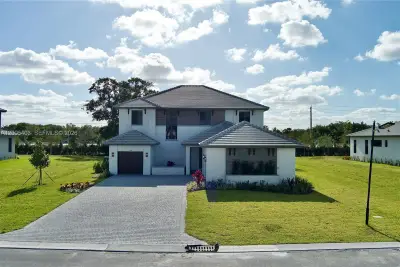 2391 SW 123rd Ter, Davie: photo 1 of 21