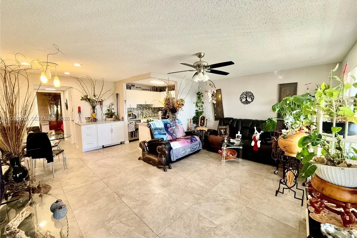 431 Chatham #U, West Palm Beach: photo 1 of 15