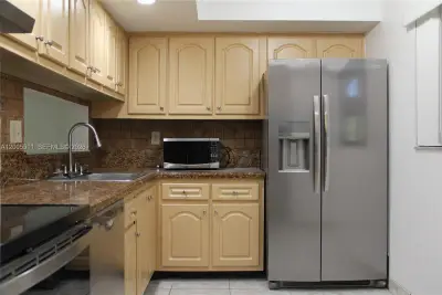 8700 SW 133rd Ave Rd #301, Miami: photo 1 of 31