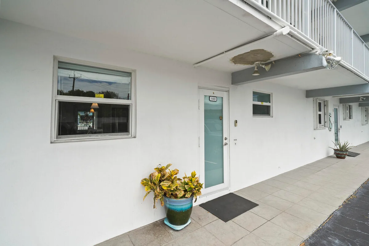 1444 SE 15th Ct #103, Deerfield Beach: photo 1 of 27