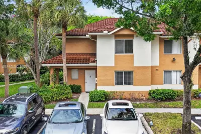 845 NW 91st Ter, Plantation: photo 1 of 34