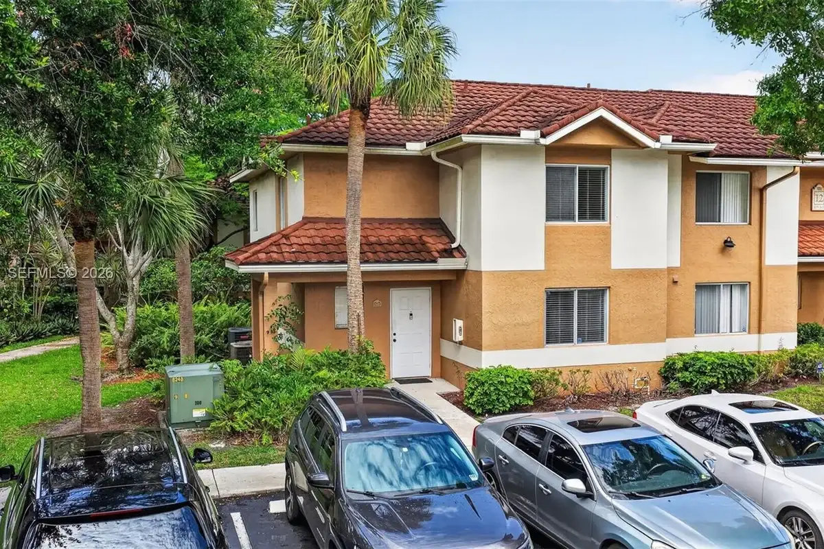 845 NW 91st Ter, Plantation: photo 1 of 33