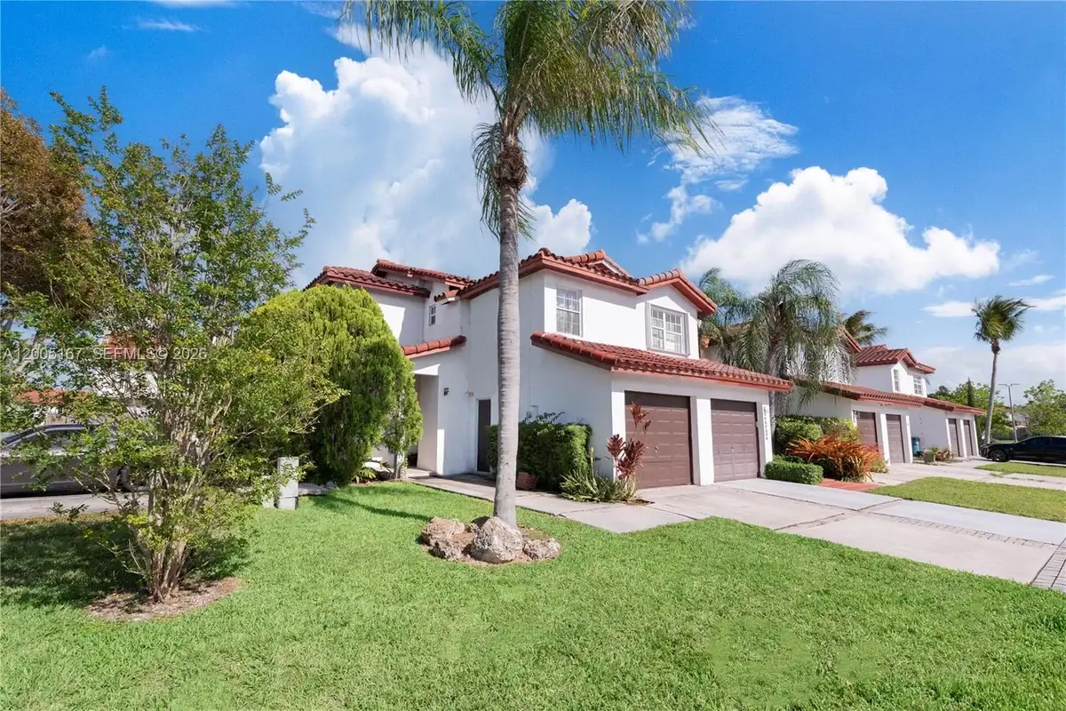 20801 SW 83rd Ave, Cutler Bay: photo 1 of 15