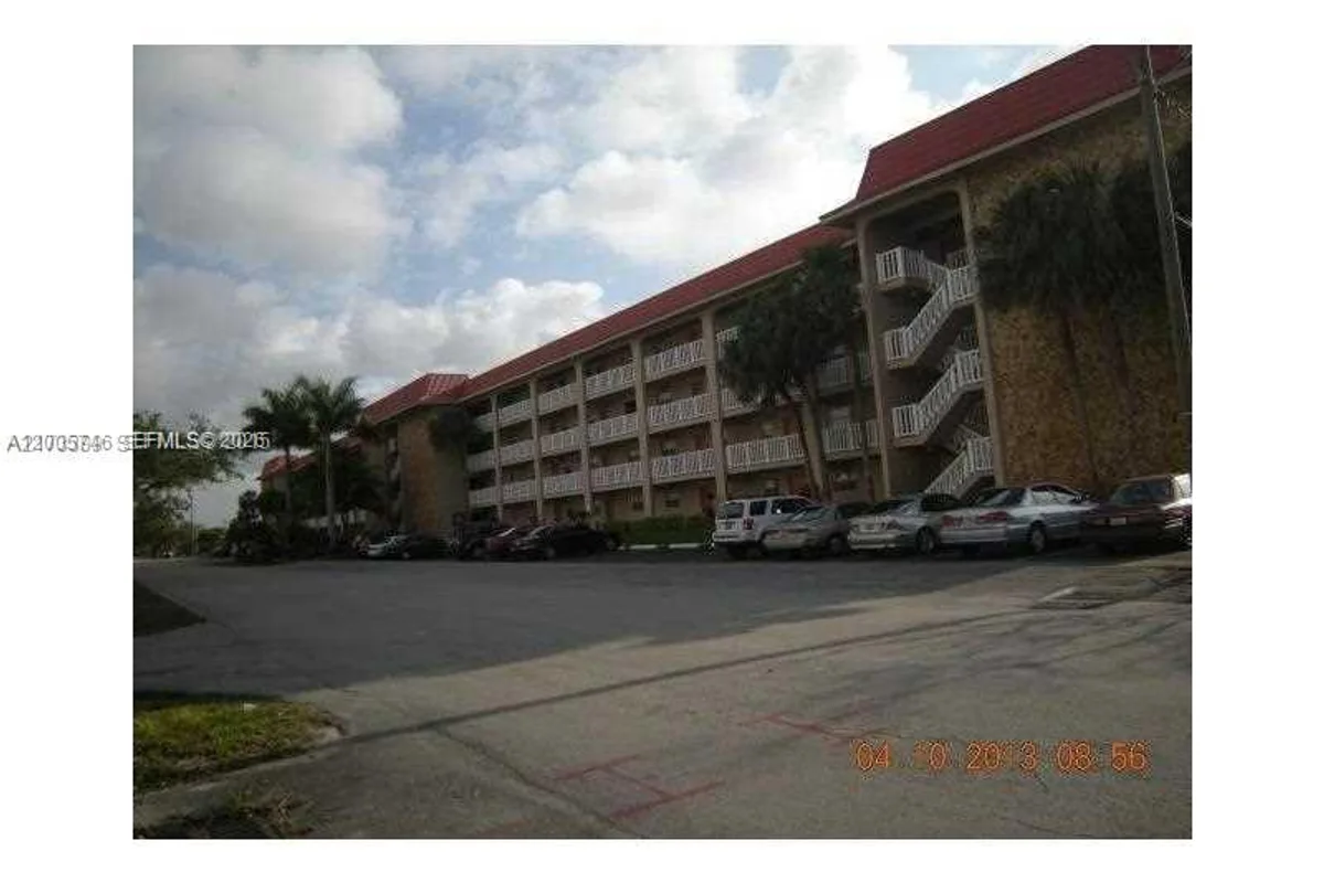 1700 NW 58th Ter #3M, Sunrise: photo 1 of 6