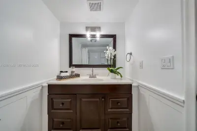 4770 NW 21st St #208, Lauderhill: photo 1 of 23