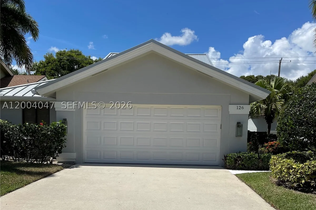 126 Ocean PInes Ter, Jupiter: photo 1 of 29