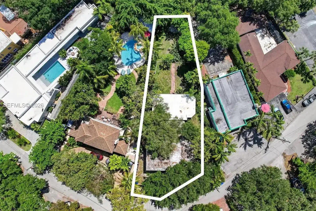 1126 SE 2nd Ave, Fort Lauderdale: photo 1 of 60