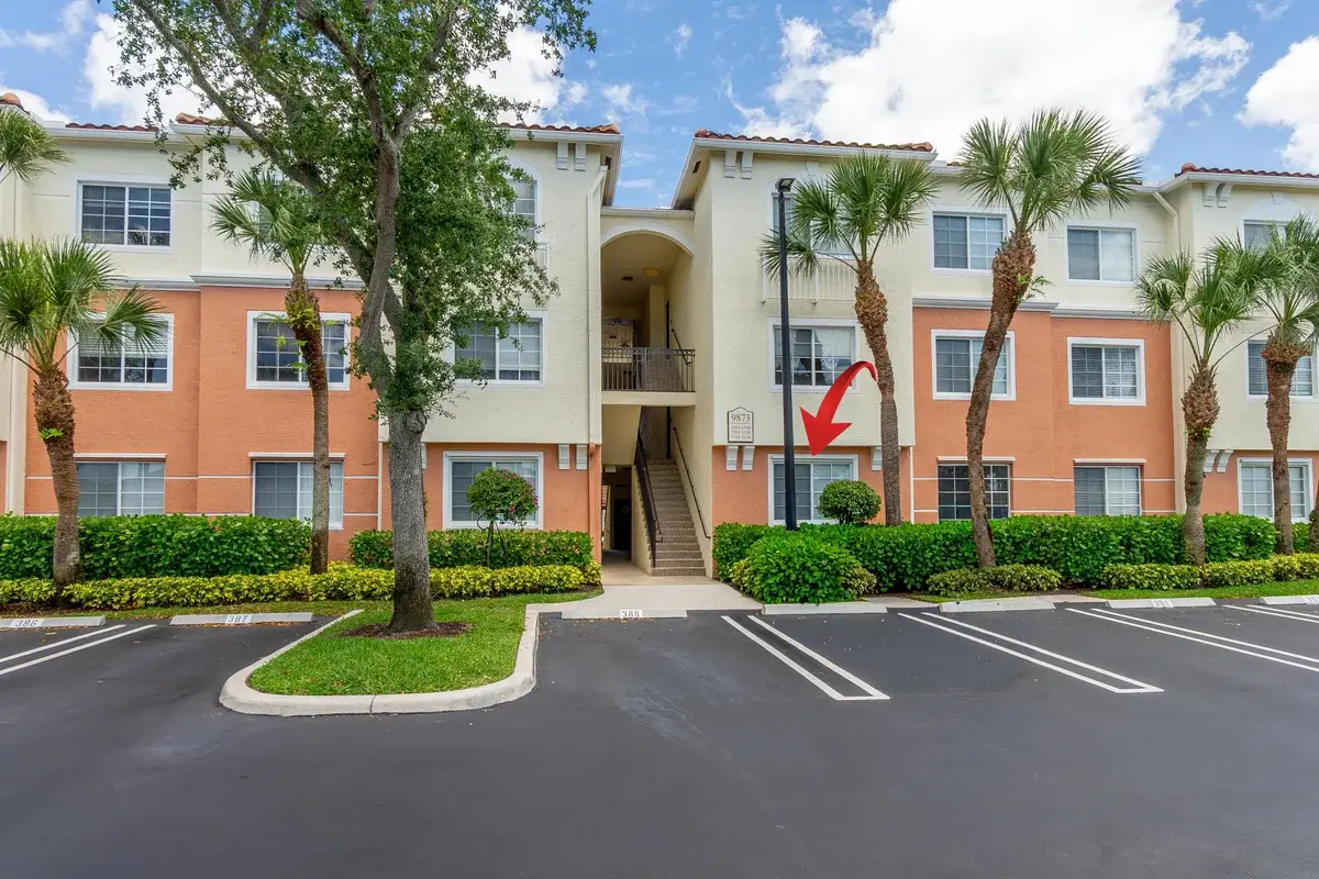 9873 Baywinds Dr #5107, West Palm Beach: photo 1 of 33