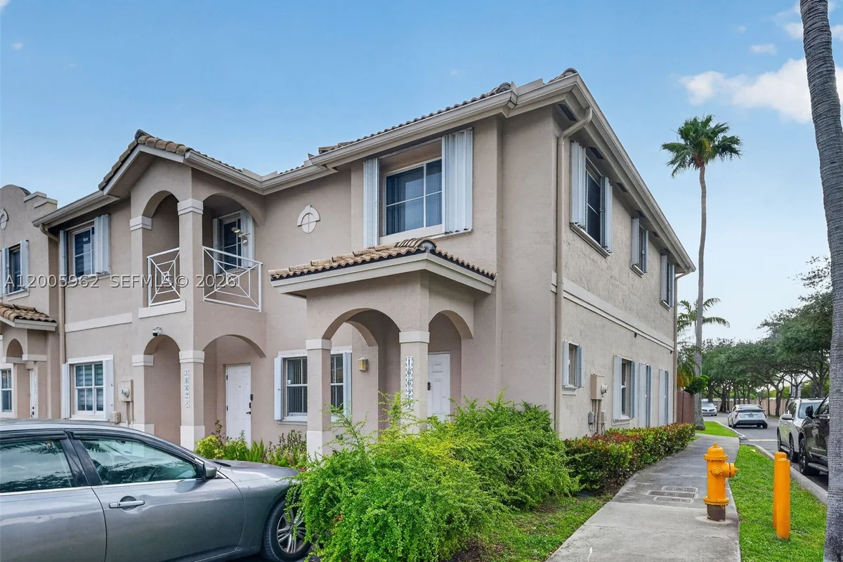 16624 NW 73rd Ct, Miami Lakes: photo 1 of 40