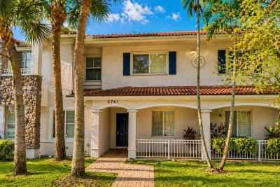 2741 SW 83rd Ave, Miramar: photo 1 of 18