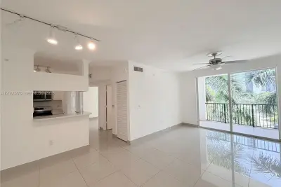 17100 N Bay Rd #1517, Sunny Isles Beach: photo 1 of 27