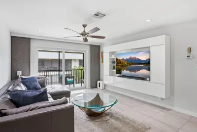 807 NE 1st St #6w, Delray Beach: photo 1 of 29