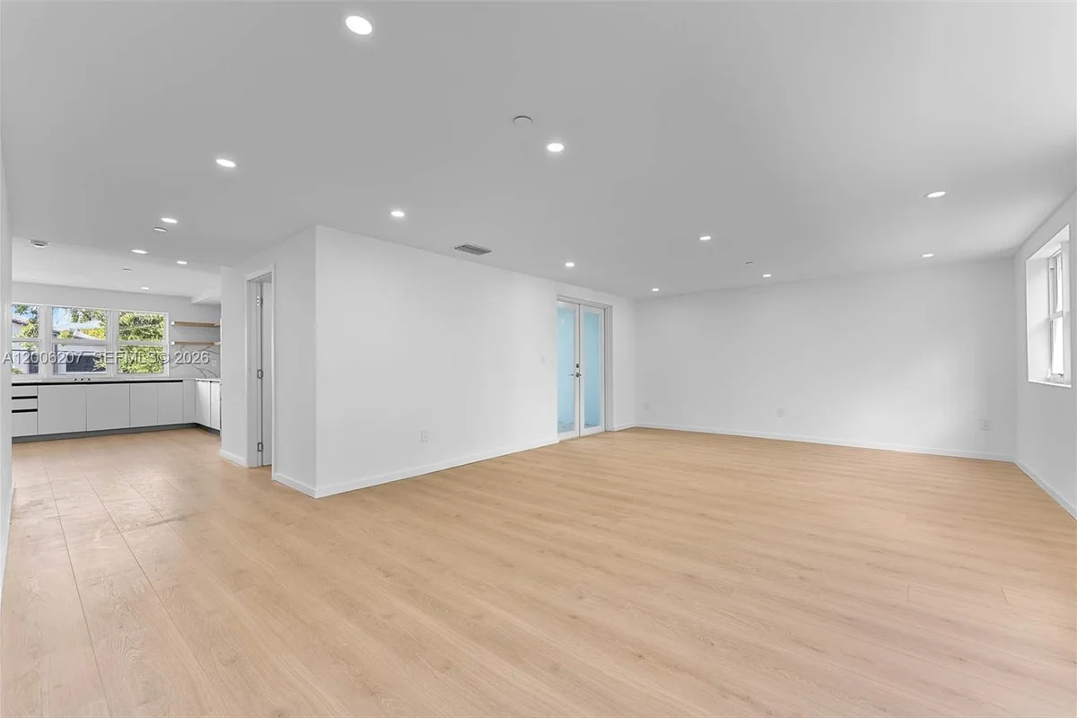 824 SE 12th Ct #828, Fort Lauderdale: photo 1 of 29