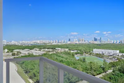 15051 Royal Oaks Ln #2106, North Miami: photo 1 of 23