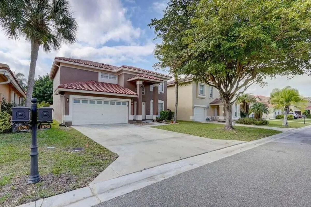 10758 Lake Jasmine Dr, Boca Raton: photo 1 of 34