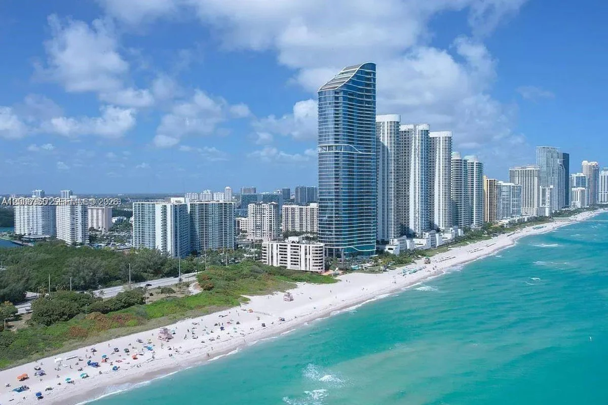 100 Bayview Dr #216, Sunny Isles Beach: photo 1 of 28