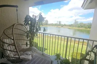 1145 Golden Lakes Blvd #725, West Palm Beach: photo 1 of 19