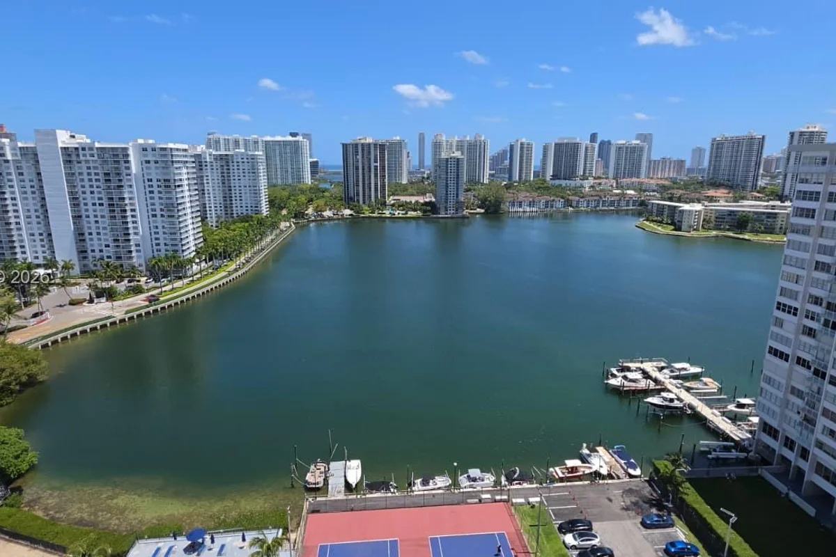2750 NE 183rd St #2010, Aventura: photo 1 of 29