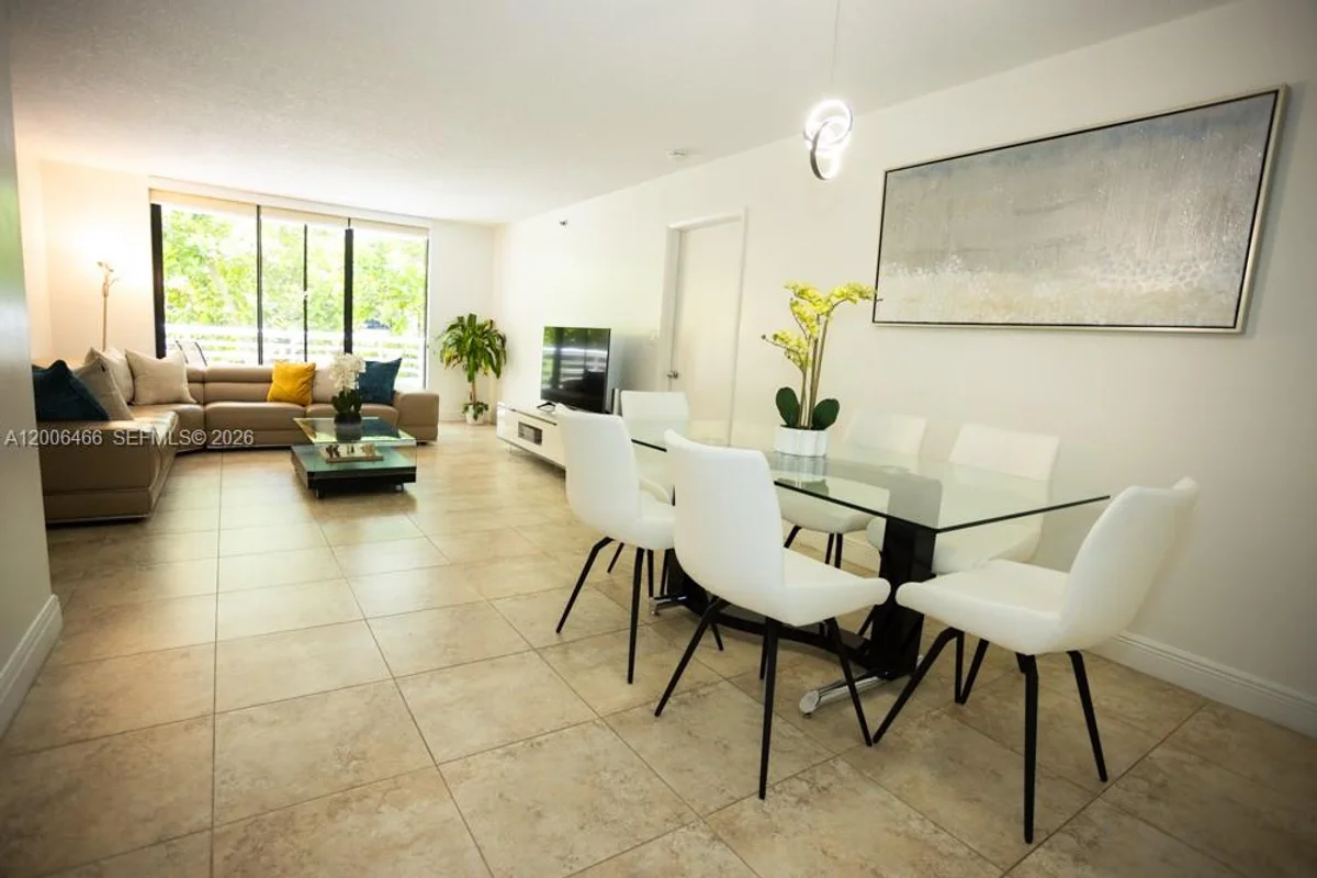 3300 NE 192nd St #214, Aventura: photo 1 of 12