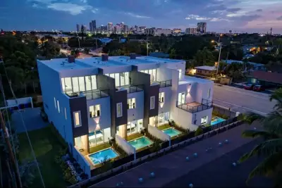 1222 NE 15th Ave, Fort Lauderdale: photo 1 of 39
