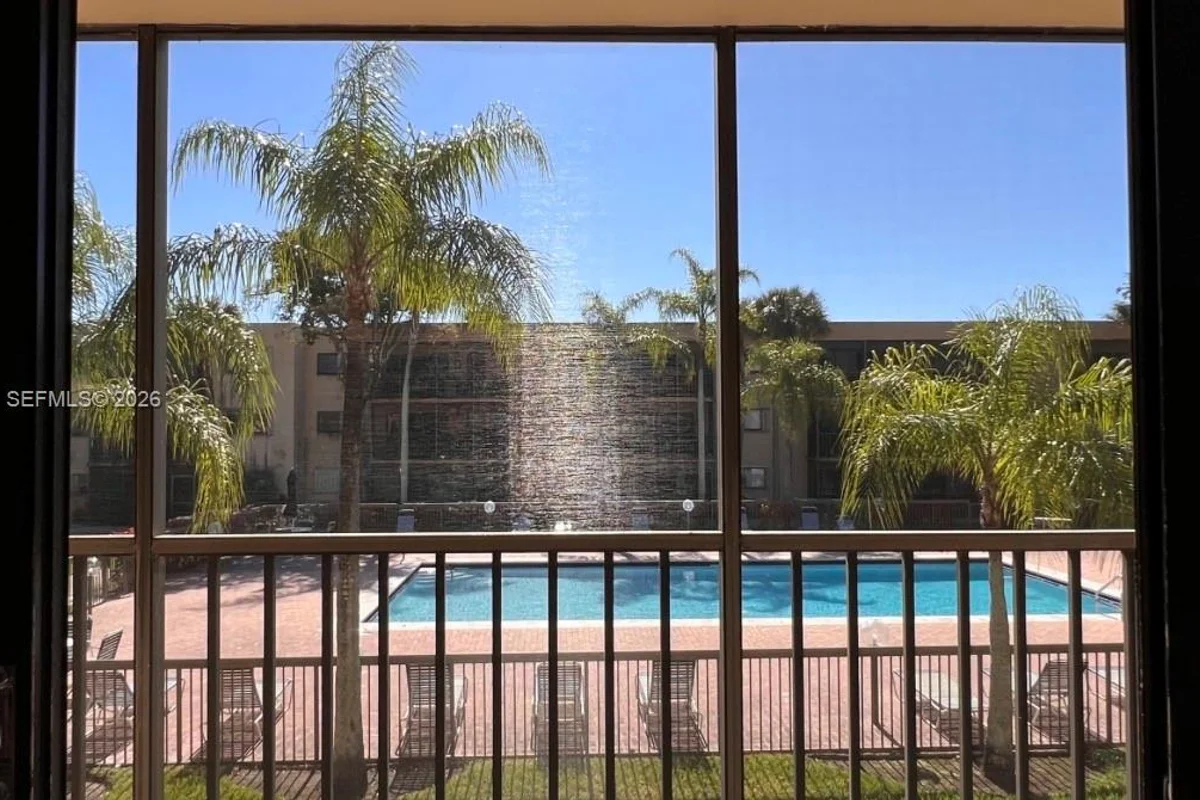 8415 SW 107th Ave #208W, Miami: photo 1 of 22