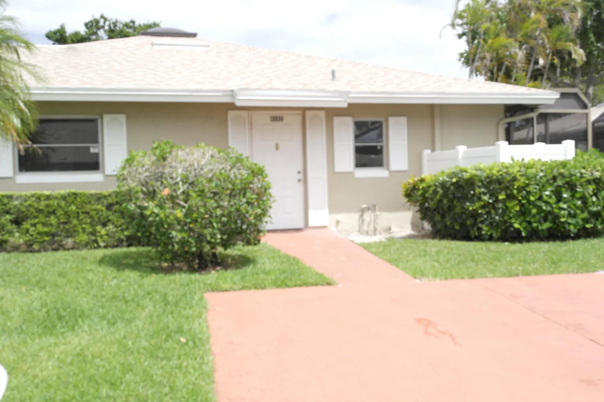 18890 Candlewick Dr #B, Boca Raton: photo 1 of 17
