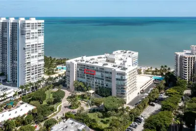 600 Grapetree Dr #8FS, Key Biscayne: photo 1 of 37