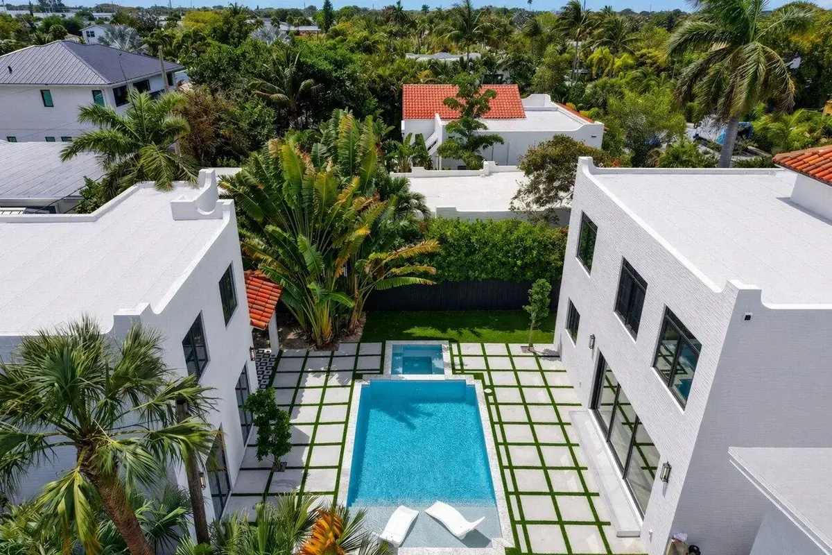 312 Plymouth Rd, West Palm Beach: photo 1 of 29