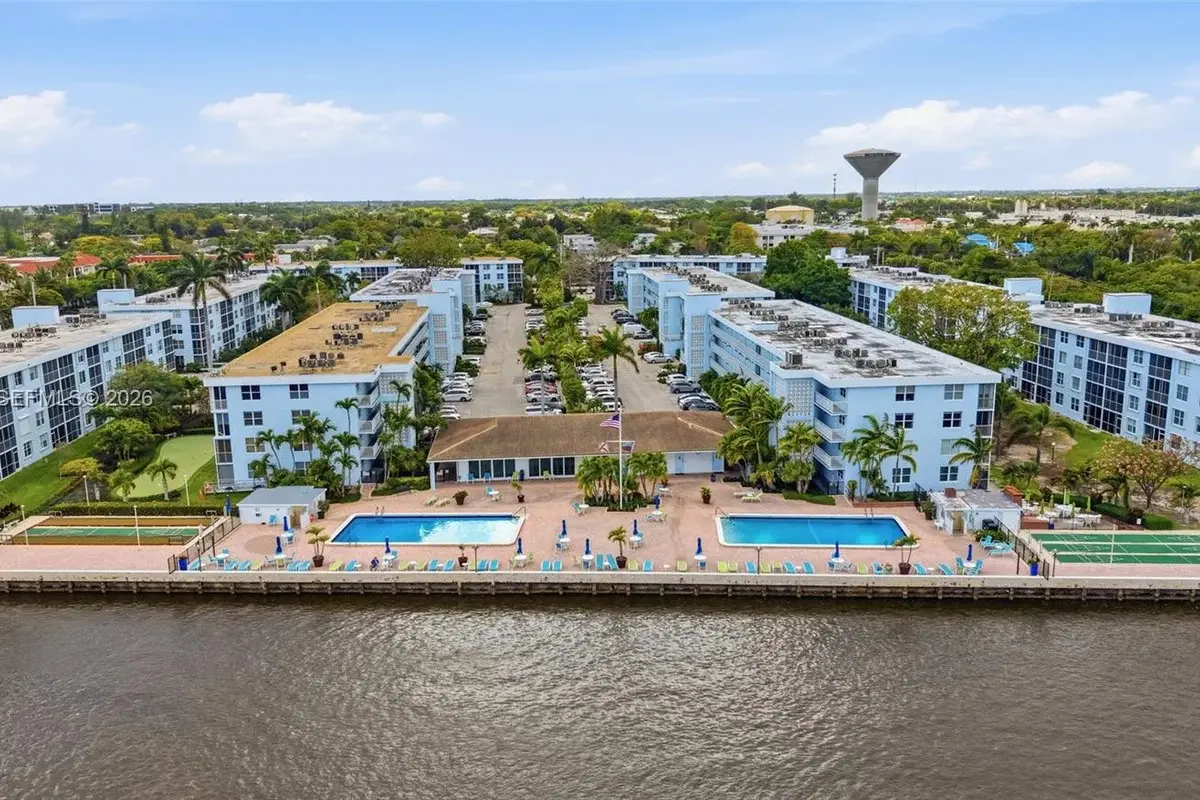 2000 S Federal Hwy #109, Boynton Beach: photo 1 of 44