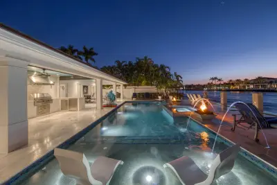 3109 NE 42nd Ct, Fort Lauderdale: photo 1 of 101