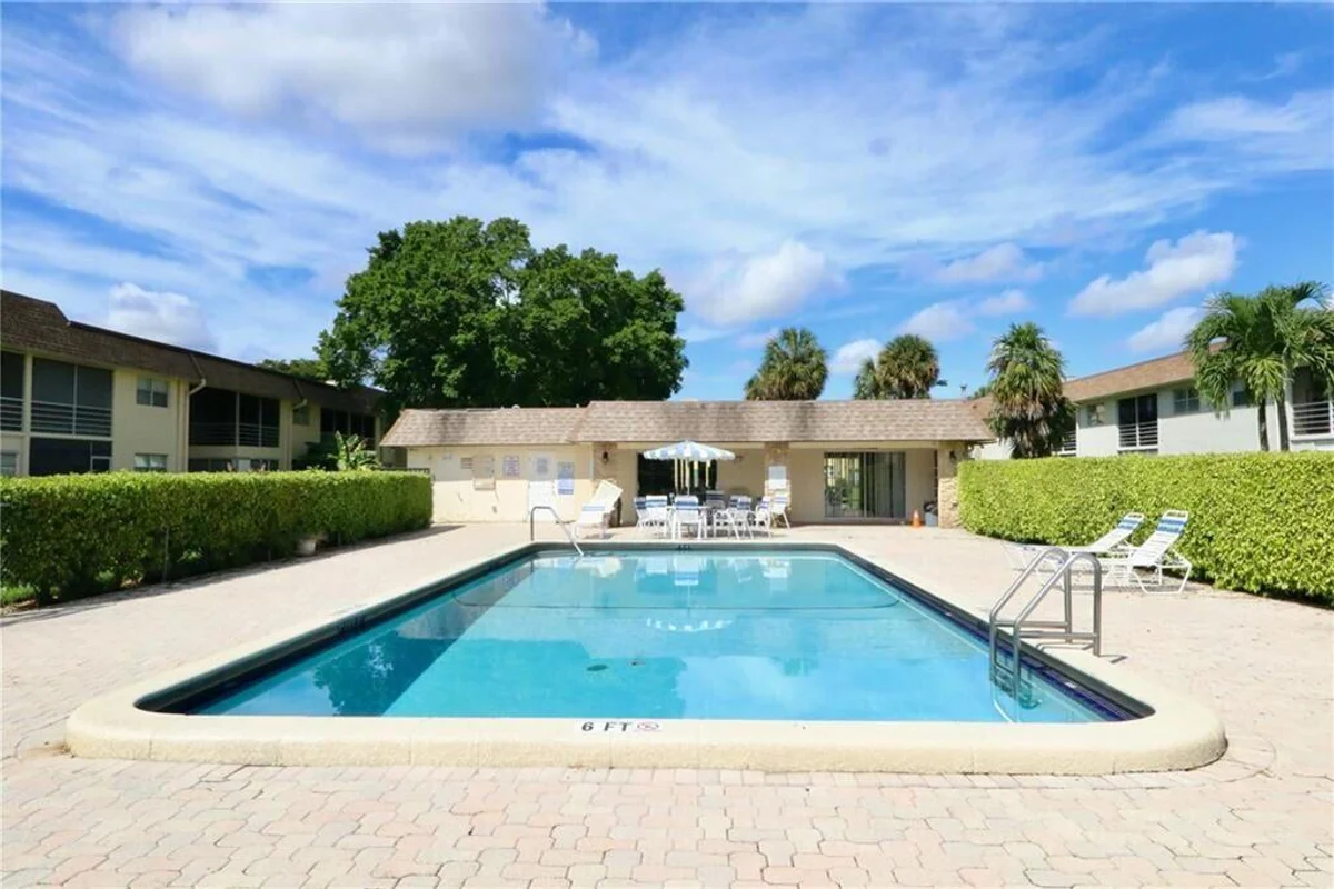 9915 Sandalfoot Blvd #408, Boca Raton: photo 1 of 19