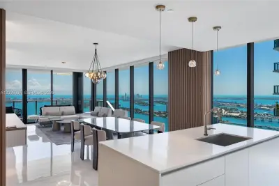 700 NE 24th St #5407, Miami: photo 1 of 85