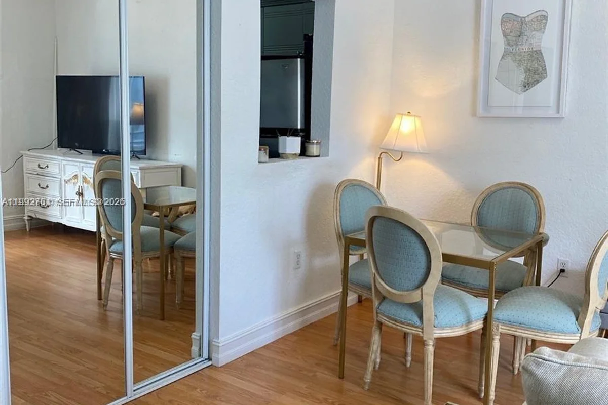 820 Euclid Ave #203, Miami Beach: photo 1 of 6