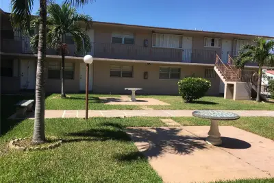 1710 Mckinley St #5, Hollywood: photo 1 of 16