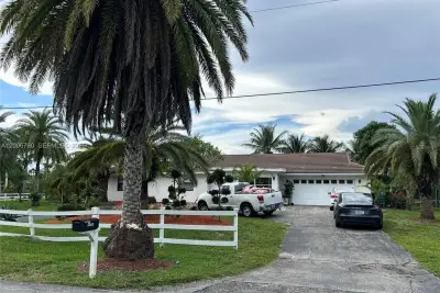11781 NW 14th St, Plantation: photo 1 of 15