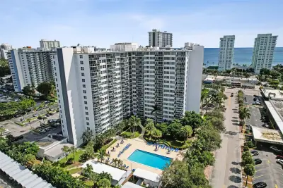 3333 NE 34th St #1006, Fort Lauderdale: photo 1 of 51